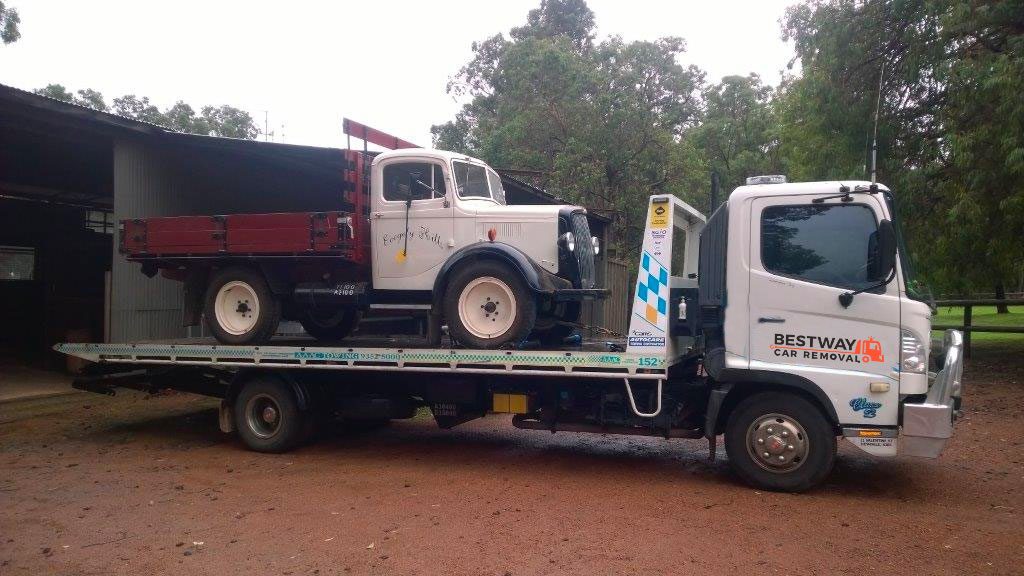 4wd-van-ute-removal-tow-truck